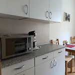 Lotti - 5 Personen, Ruhige Lage, Wlan דירה